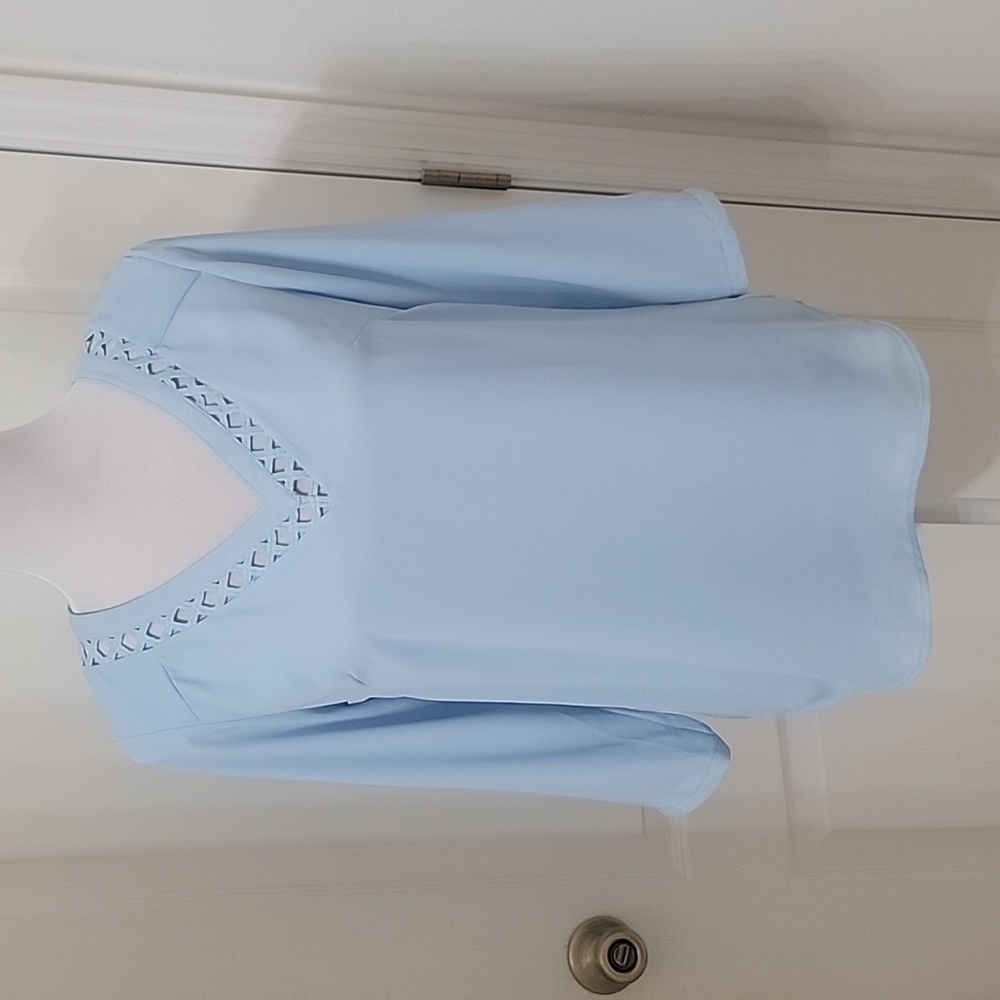 The Limited Size XS Light Blue Lattice Cutout V-Neck 3/4  Sleeve Blouse, NEW